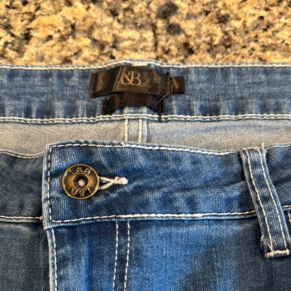 Leopard Cuff Distressed Blue Jeans - Picture 4 of 8